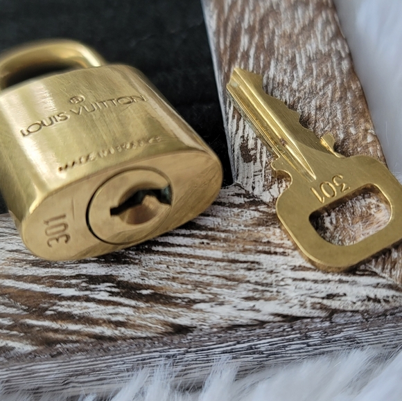 🔐Louis Vuitton 1 Lock & 1 Key Set #301🔐 - Picture 4 of 6
